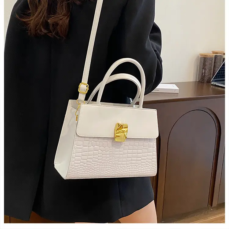 2024 Retro Croc Pattern Women's Handbags — feature 13