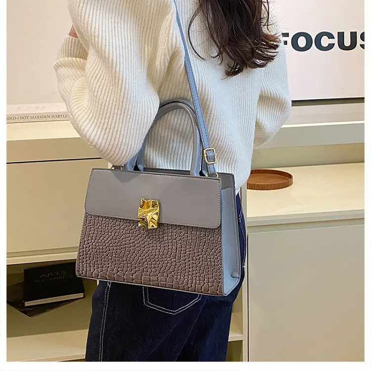 2024 Retro Croc Pattern Women's Handbags — feature 15