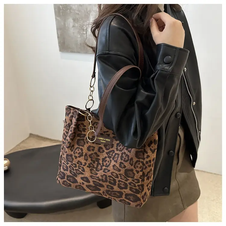 Leopard Print Women's Large Shoulder Bag 2024