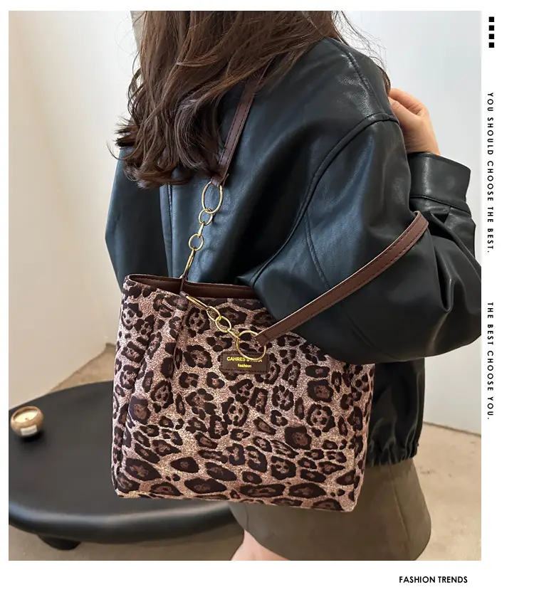 Leopard Print Women's Large Shoulder Bag 2024 — feature 2