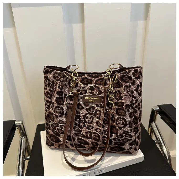 Leopard Print Women's Large Shoulder Bag 2024