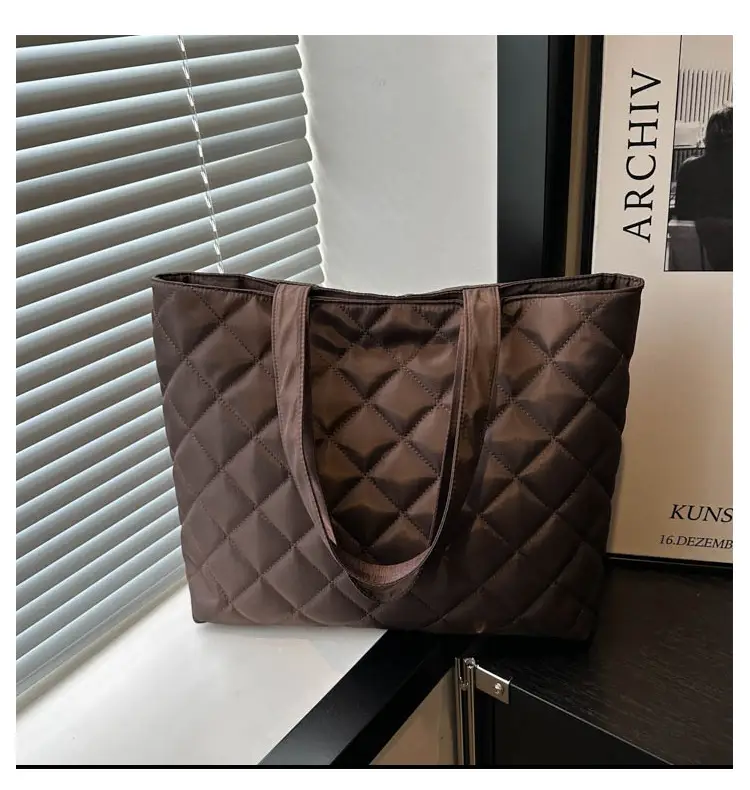 Large Capacity Japanese Korean Diamond Plaid Cotton Tote Bag - Image 3