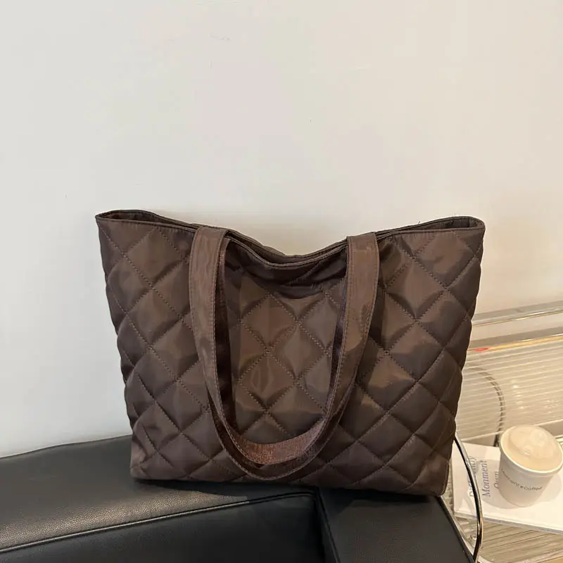 Quilted Handbag Women Large Capacity Casual Commuting Shoulder Tote - Image 7