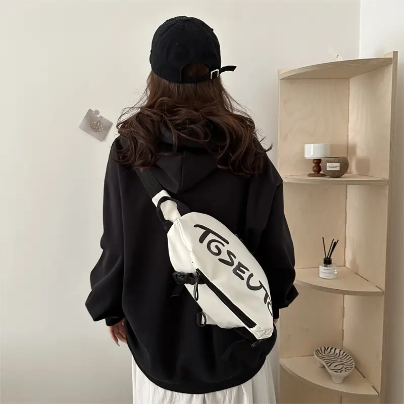 New Sports Leisure Fashion Niche Design Lightweight Small Bag Women's Fashionable Brand Chest Bag Men's Bag Personalized Shoulder Crossbody Bag - Image 6