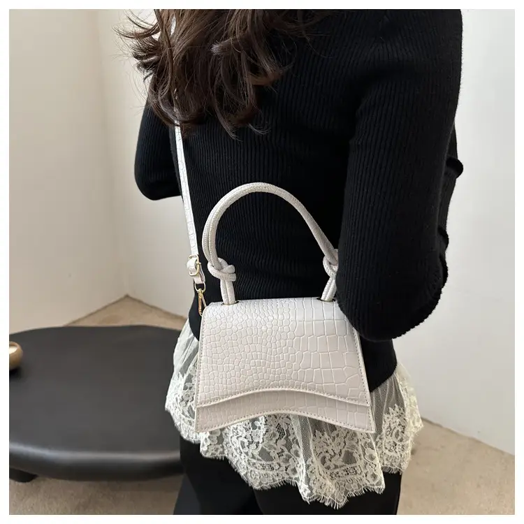 Crocodile Textured Shoulder Bag Women 2024 — feature 12