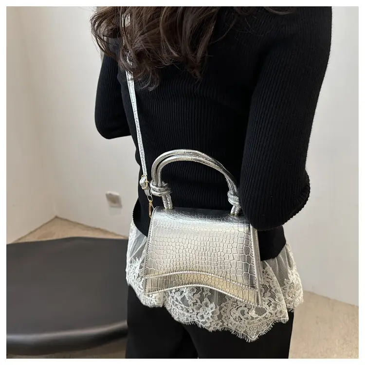 Crocodile Textured Shoulder Bag Women 2024 — feature 14