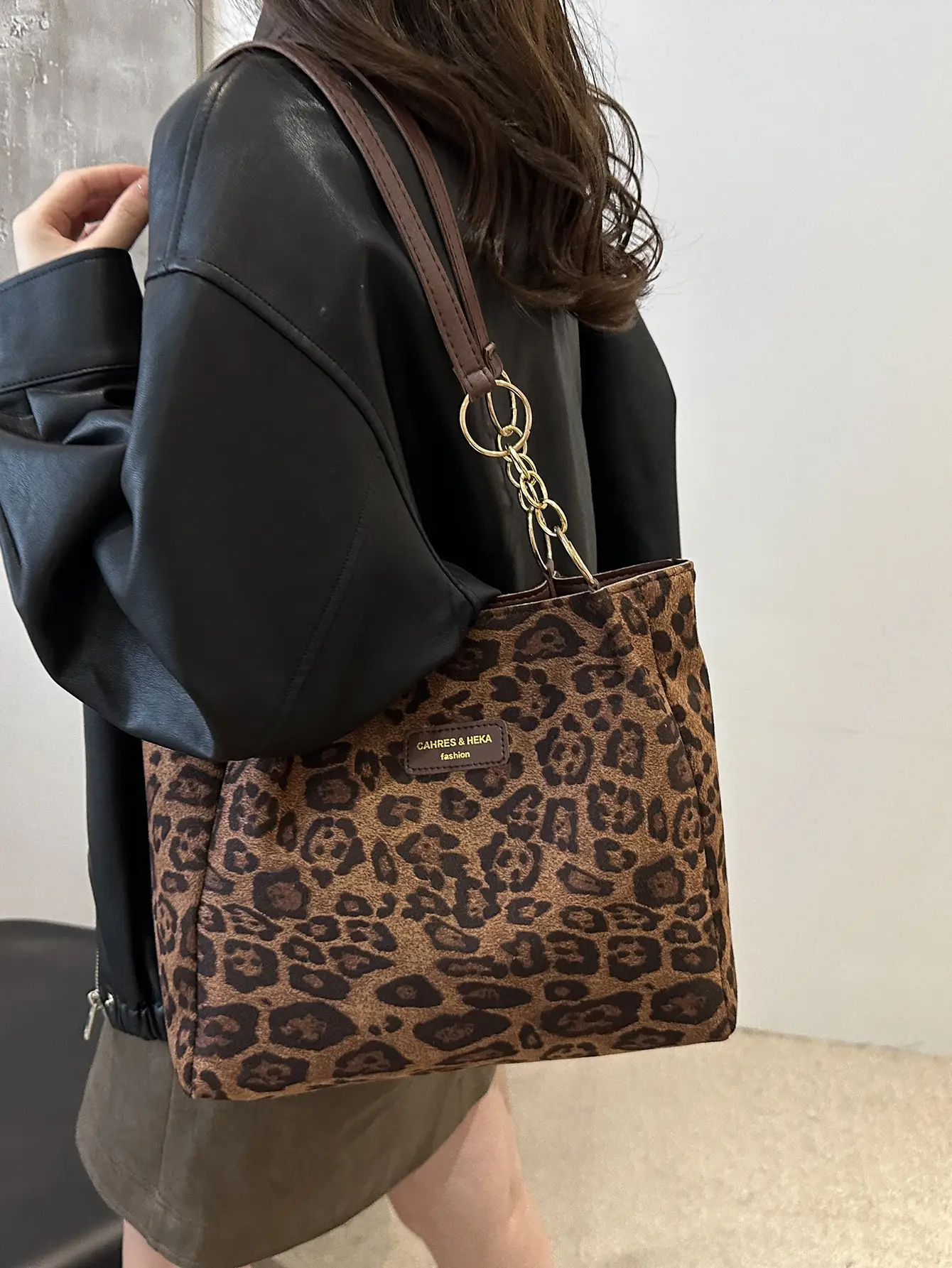 Leopard Print Women's Large Shoulder Bag 2024 - Image 8