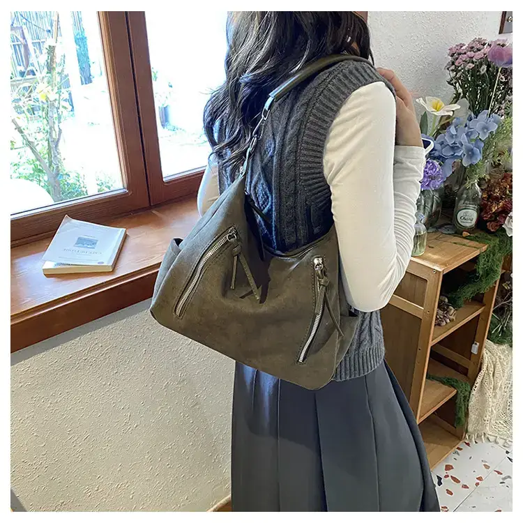 Black Retro Fashion Women's Shoulder Bag 2024 — feature 10