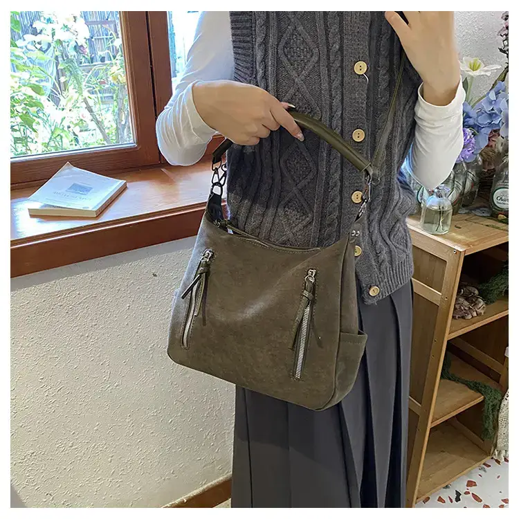 Black Retro Fashion Women's Shoulder Bag 2024 — feature 8