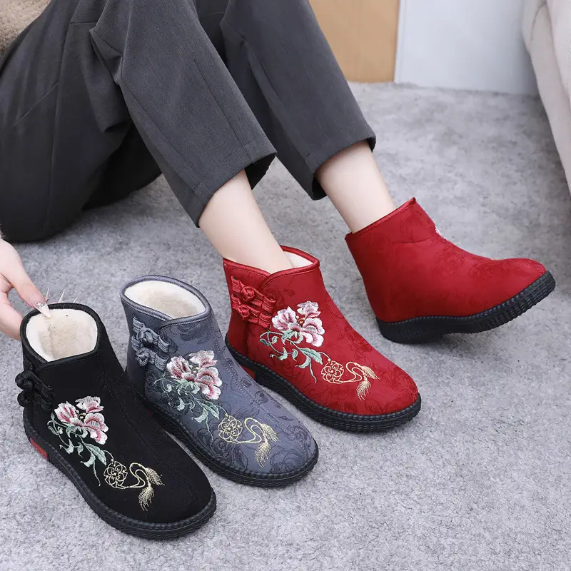 Winter Old Beijing Cloth Shoes Women's Cotton Shoes Ethnic Style Short Boots fleece-lined Warm Mother Shoes Chinese Style Embroidered Women's Cotton Boots - Image 5