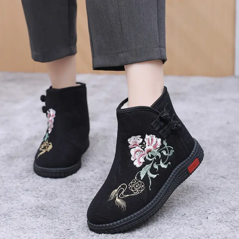 Winter Old Beijing Cloth Shoes Women's Cotton Shoes Ethnic Style Short Boots fleece-lined Warm Mother Shoes Chinese Style Embroidered Women's Cotton Boots - Image 6