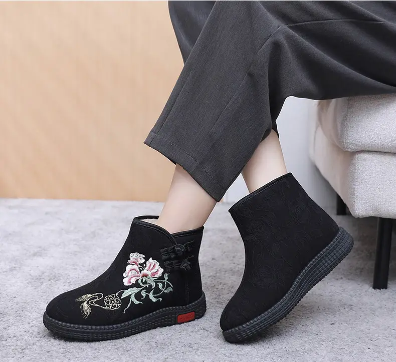 Winter Old Beijing Cloth Shoes Women's Cotton Shoes Ethnic Style Short Boots fleece-lined Warm Mother Shoes Chinese Style Embroidered Women's Cotton Boots — feature 25
