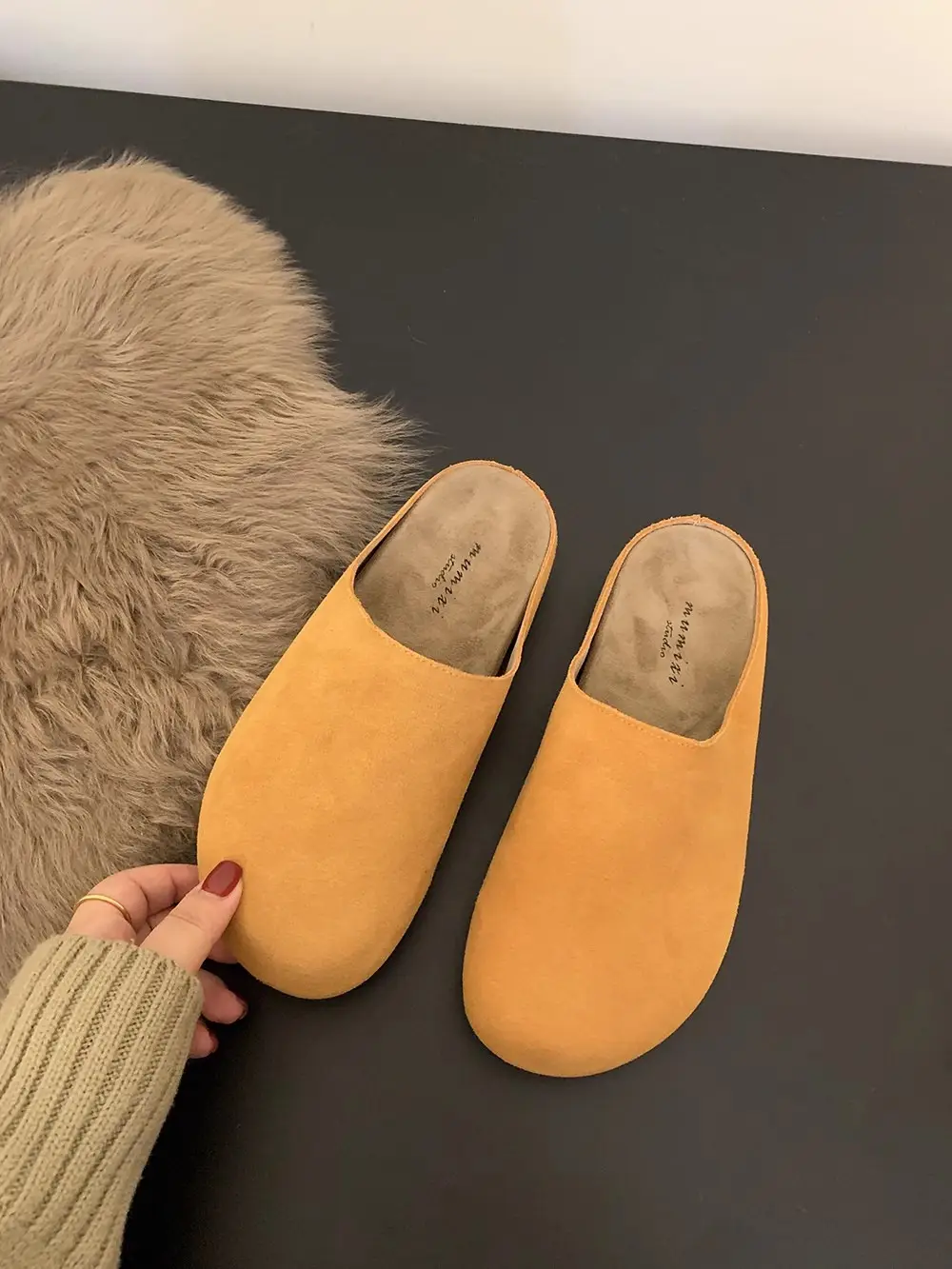 French Style Vintage Slip-On Flats for Women 2024 — feature 2