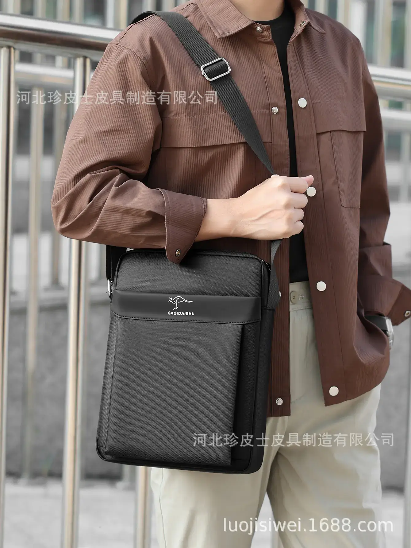 Men's Oxford Cloth Crossbody Bag Black 24x32cm