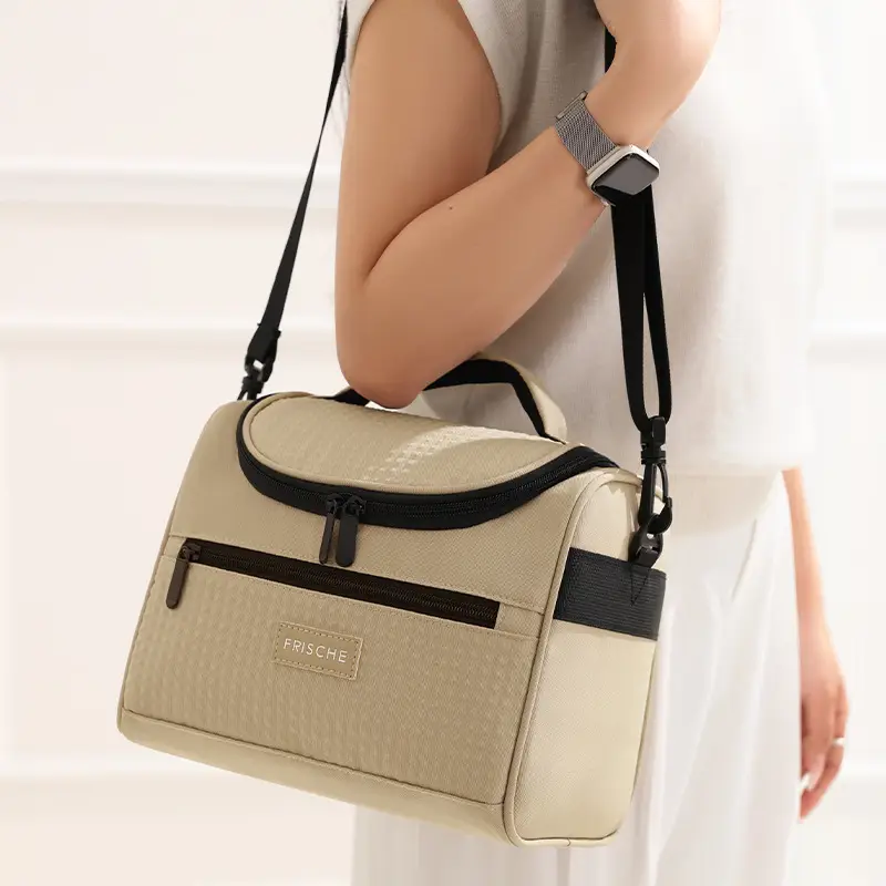 Portable Lunch Bag with Curved Ice Cover for Office Students