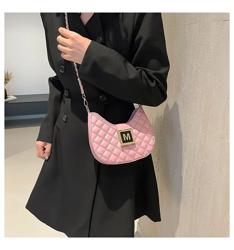 Pink Diamond Chain Shoulder Bag for Women 2024 — feature 10