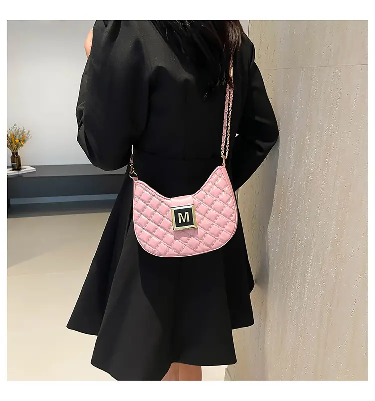 Pink Diamond Chain Shoulder Bag for Women 2024 — feature 11