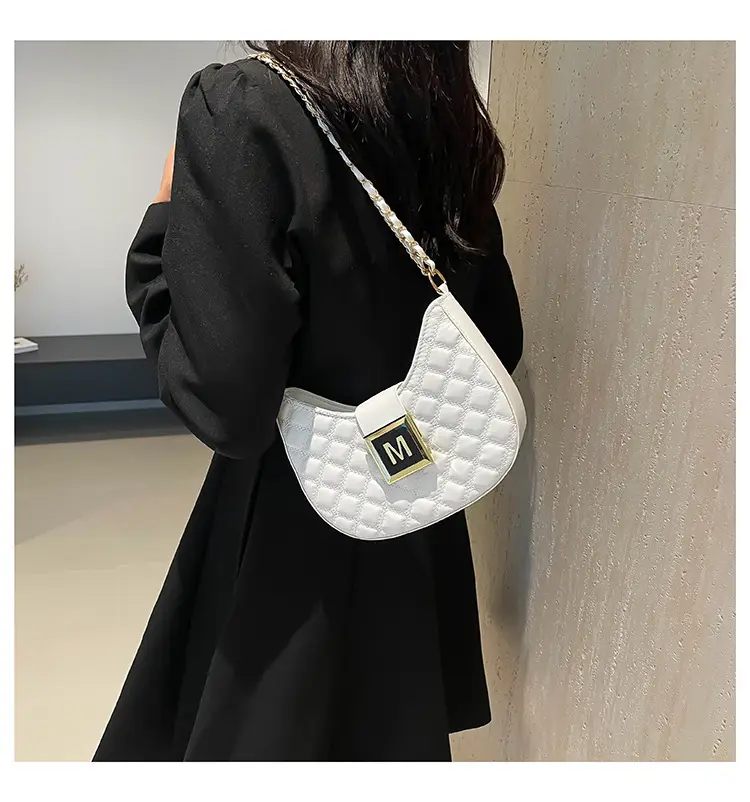 Pink Diamond Chain Shoulder Bag for Women 2024 — feature 12