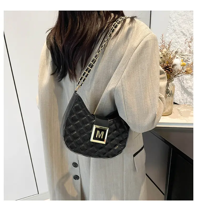 Pink Diamond Chain Shoulder Bag for Women 2024 — feature 15