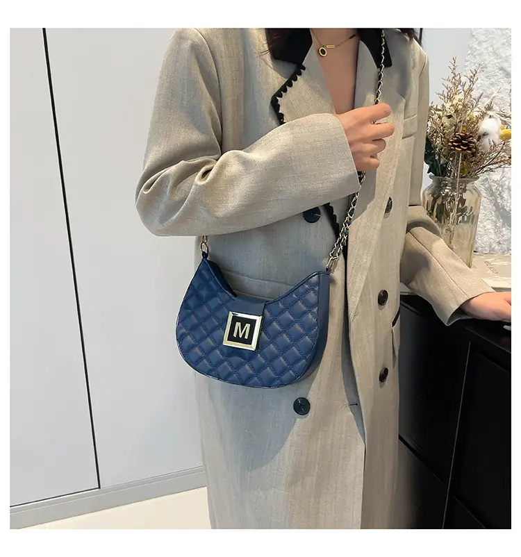 Pink Diamond Chain Shoulder Bag for Women 2024 — feature 19