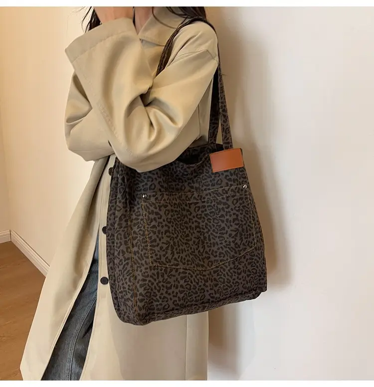 Leopardo Print Large Capacity Women's Tote Bag — feature 20