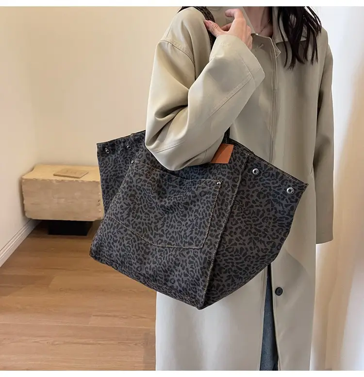 Leopardo Print Large Capacity Women's Tote Bag — feature 29