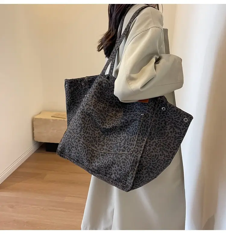 Leopardo Print Large Capacity Women's Tote Bag — feature 31
