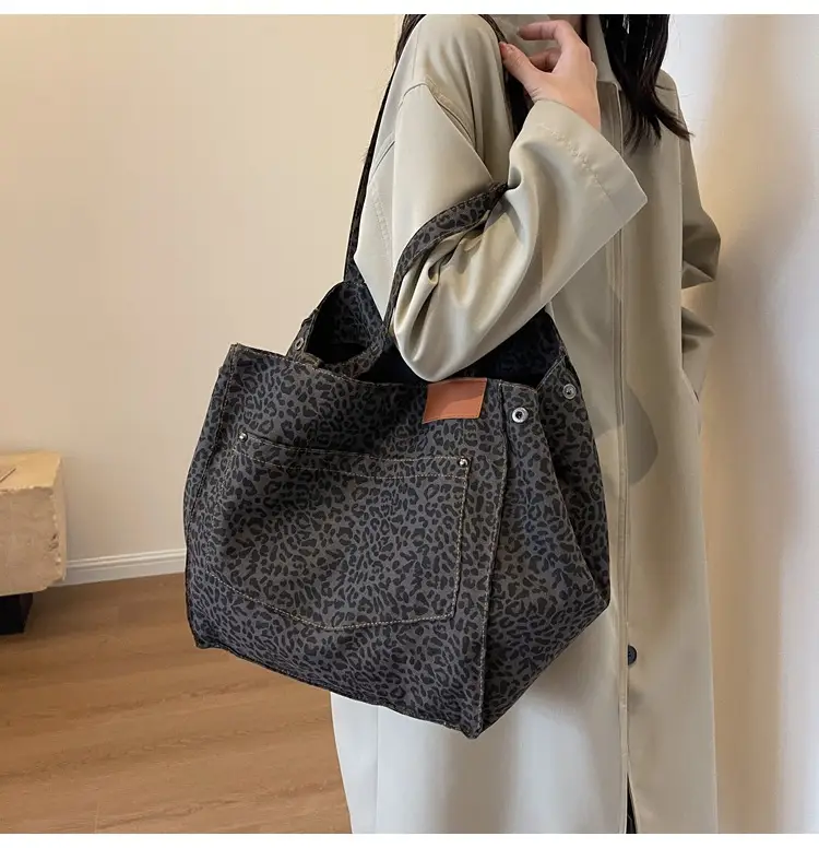 Leopardo Print Large Capacity Women's Tote Bag — feature 33