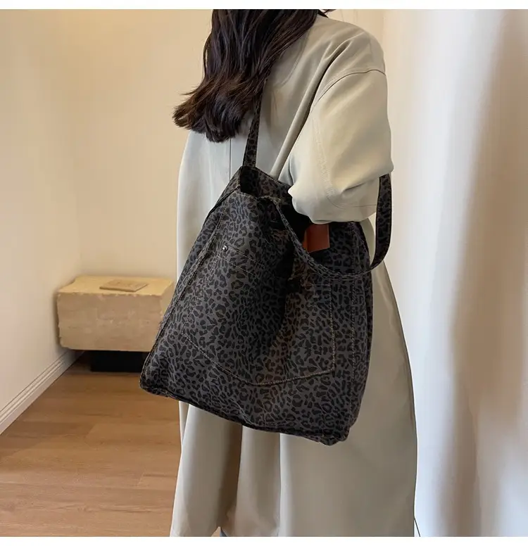 Leopardo Print Large Capacity Women's Tote Bag — feature 35