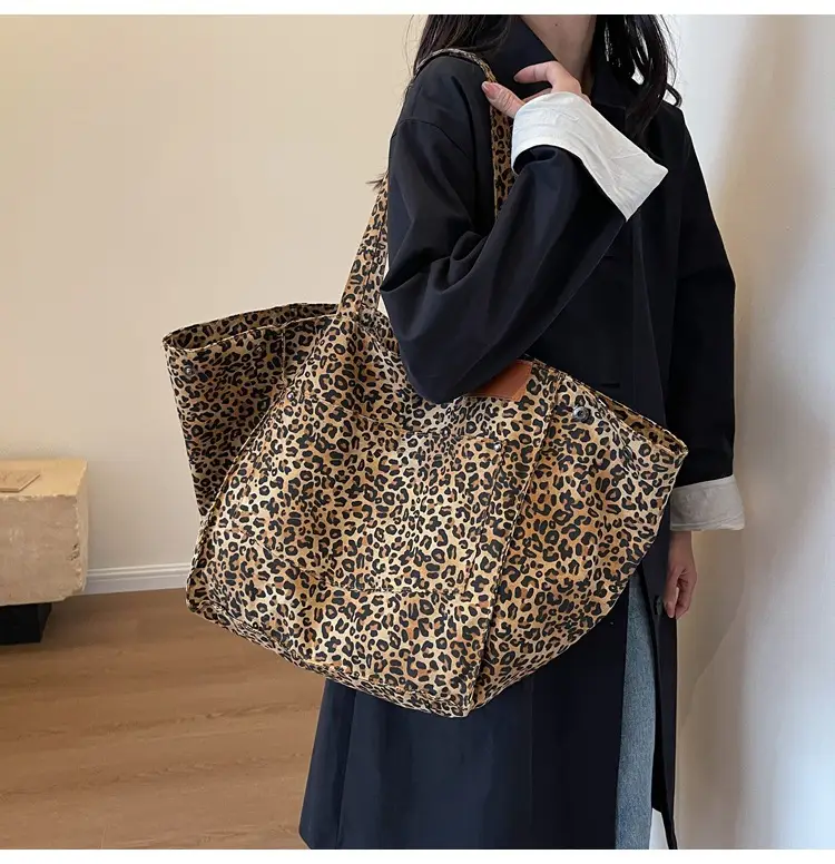 Leopardo Print Large Capacity Women's Tote Bag — feature 36