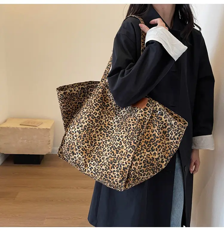 Leopardo Print Large Capacity Women's Tote Bag — feature 37