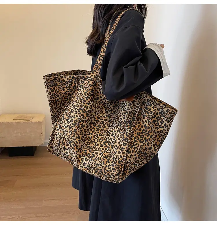Leopardo Print Large Capacity Women's Tote Bag — feature 38