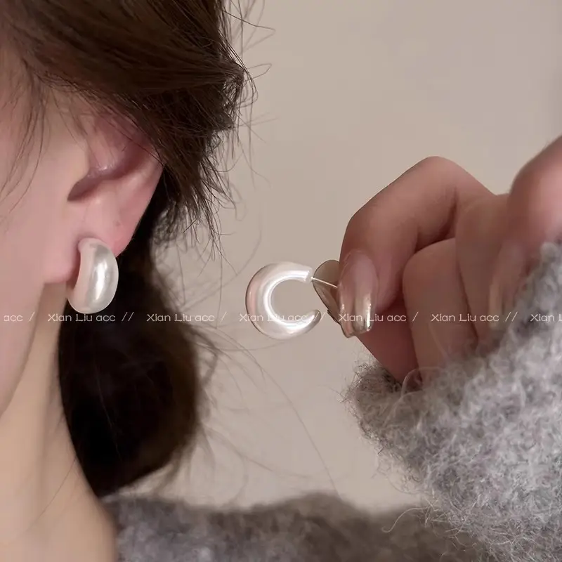 S925 silver needle European and American exaggerated plain ring earrings women's high-end light luxury Joker simple temperament earrings wholesale — feature 48