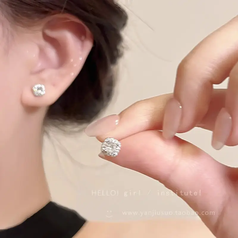 S925 silver needle European and American exaggerated plain ring earrings women's high-end light luxury Joker simple temperament earrings wholesale