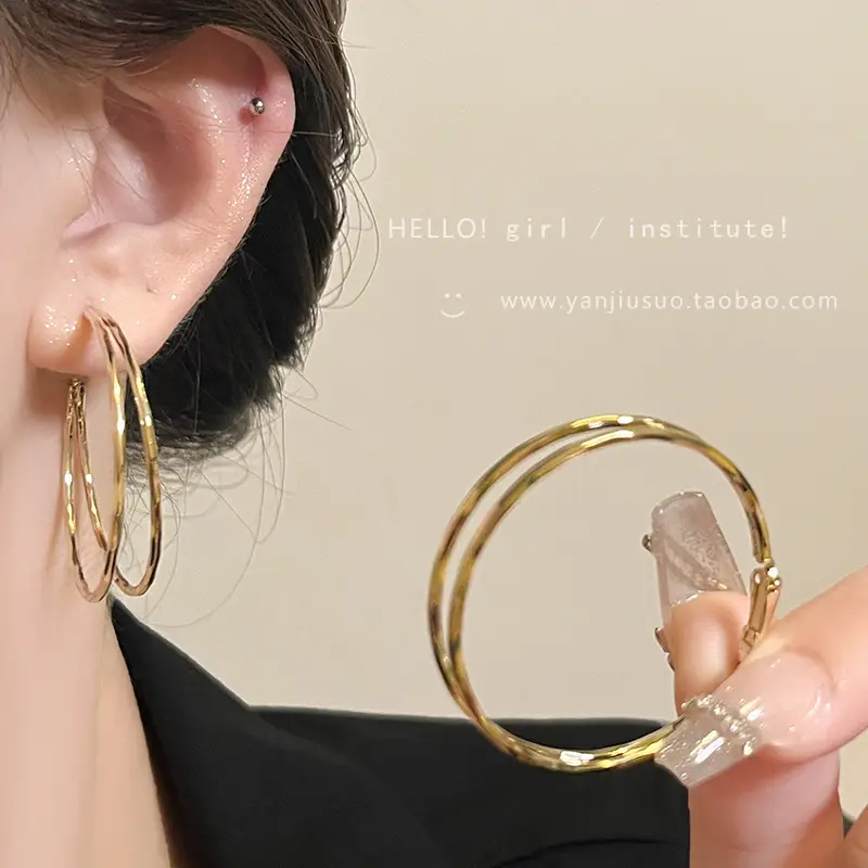 S925 silver needle European and American exaggerated plain ring earrings women's high-end light luxury Joker simple temperament earrings wholesale