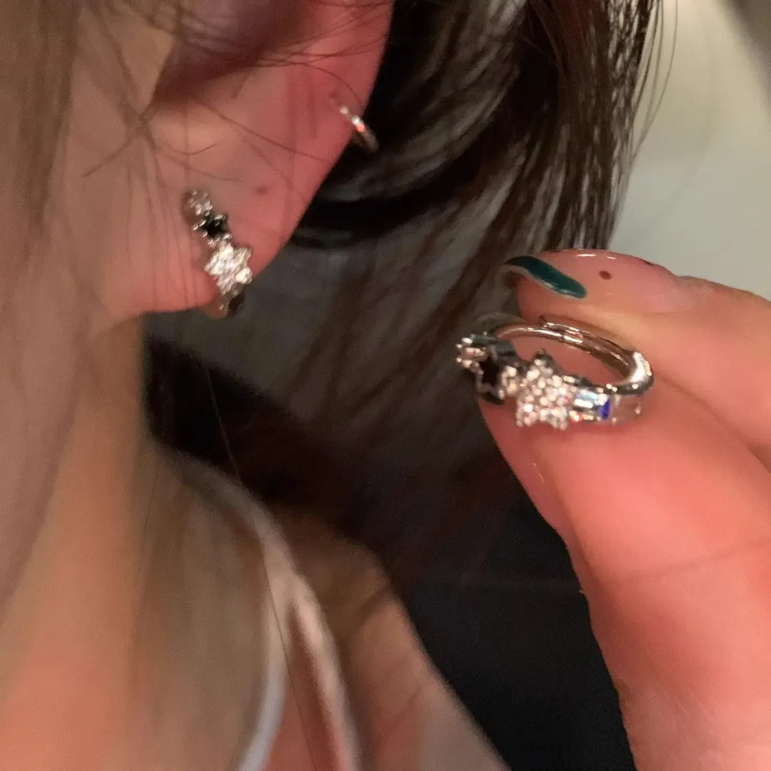 S925 silver needle European and American exaggerated plain ring earrings women's high-end light luxury Joker simple temperament earrings wholesale
