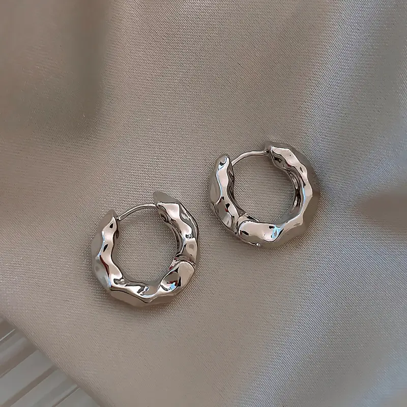 S925 silver needle European and American exaggerated plain ring earrings women's high-end light luxury Joker simple temperament earrings wholesale