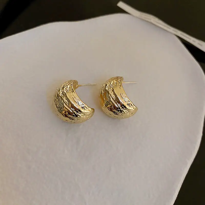 S925 silver needle European and American exaggerated plain ring earrings women's high-end light luxury Joker simple temperament earrings wholesale