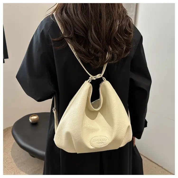 Women's Brown Leather Retro Tote Bag Large Capacity Travel Backpack — feature 14