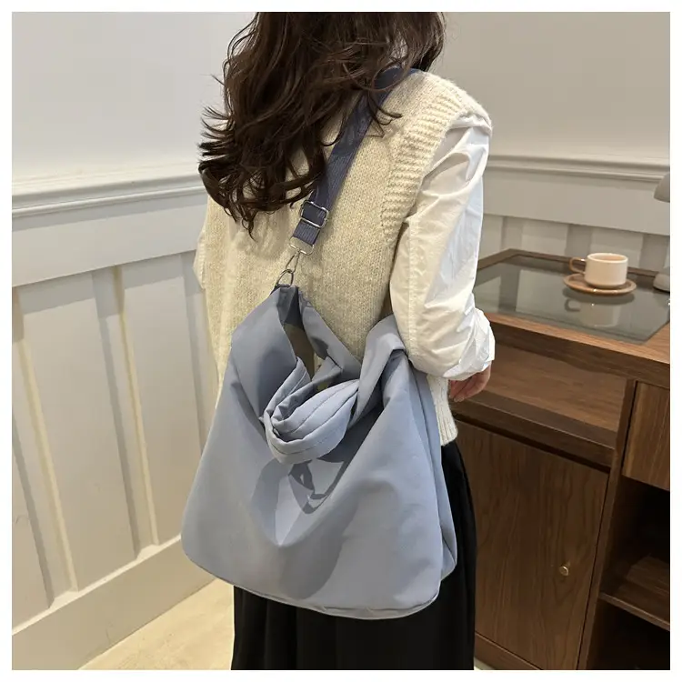 New Casual Nylon Tote Bag Grey Large Capacity 2024 — feature 21