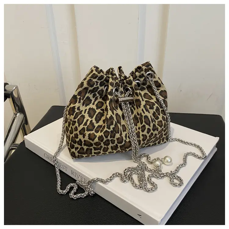 Women's Leopard Print Crossbody Bag 2024 Winter — feature 26