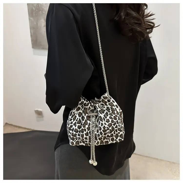 Women's Leopard Print Crossbody Bag 2024 Winter — feature 9