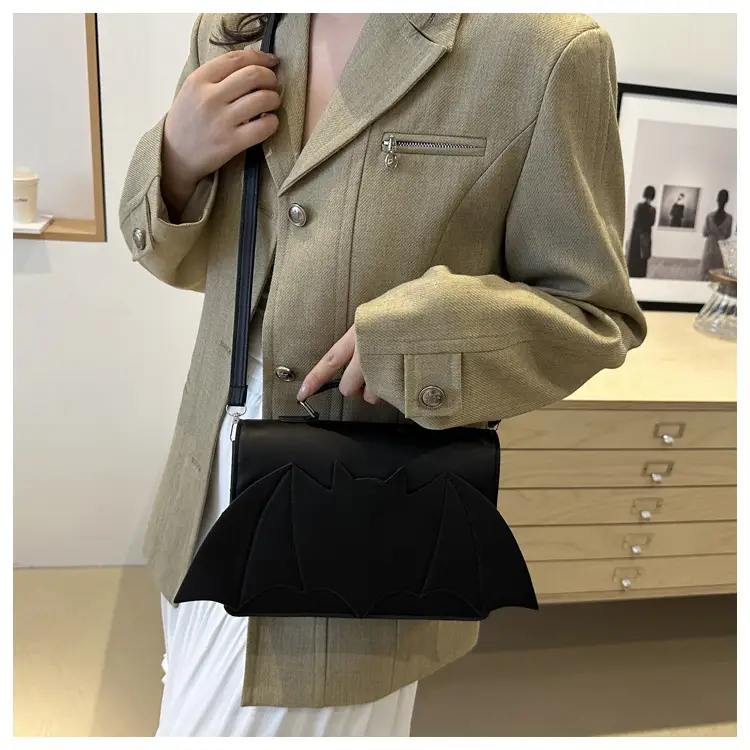 Red Bat Design Shoulder Bag for Women 2024 — feature 18