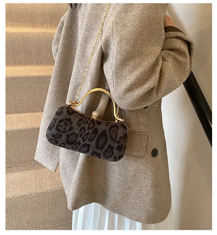 Leopard Print Chain Shoulder Bag Women 2024 — feature 2