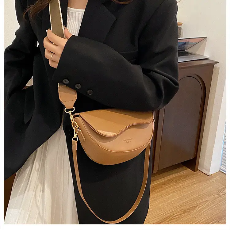 Retro Crossbody Bag Women's Tan 2024 Autumn — feature 11