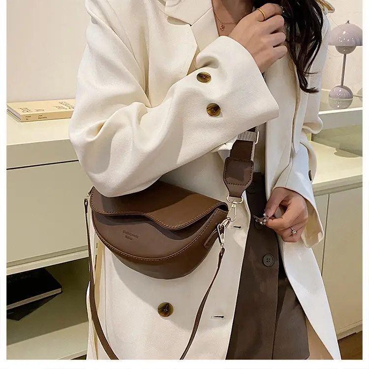 Retro Crossbody Bag Women's Tan 2024 Autumn — feature 15