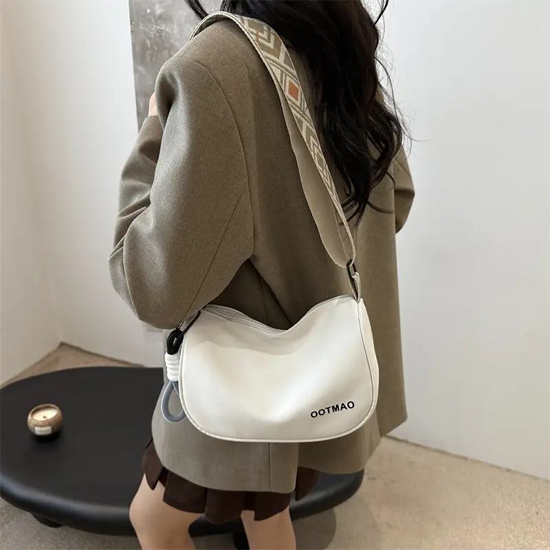 Black Canvas Shoulder Bag for Women 2024 - Image 6