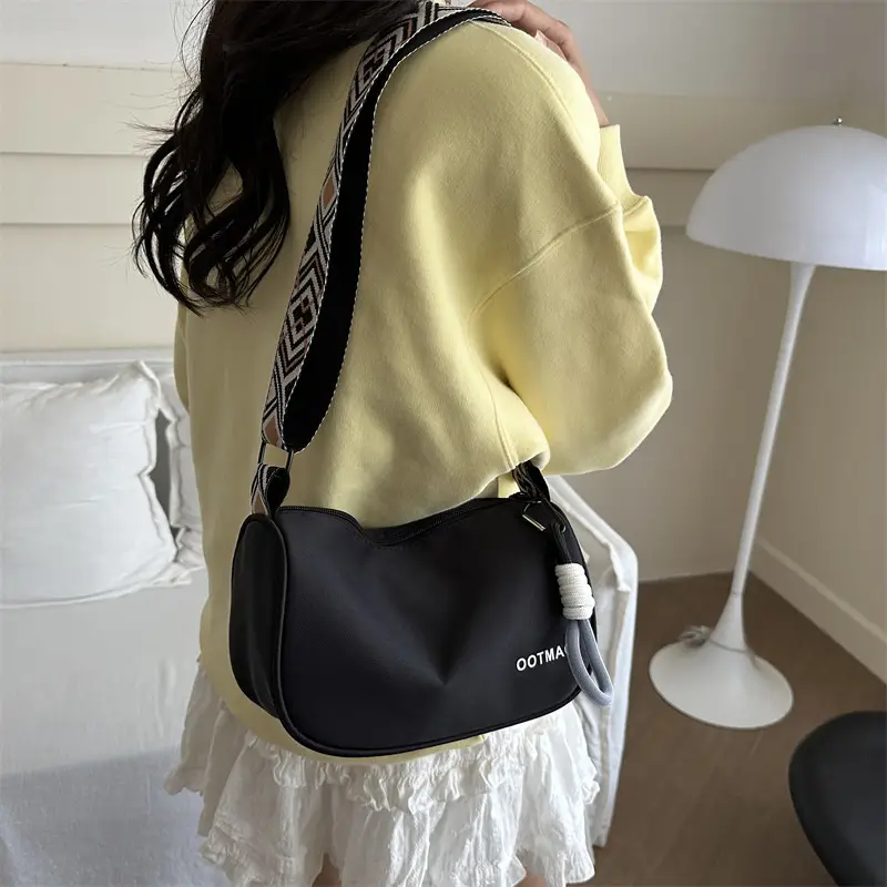 Black Canvas Shoulder Bag for Women 2024 - Image 7