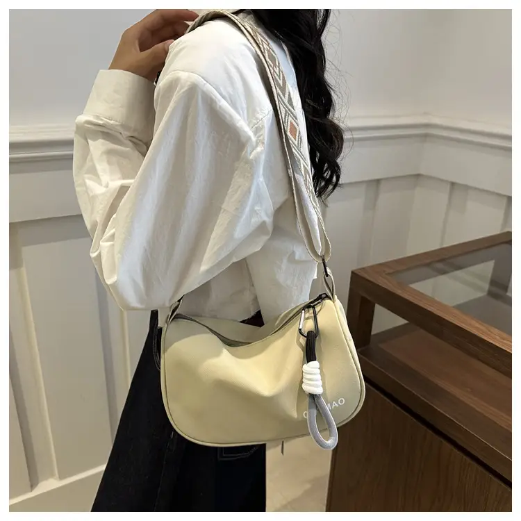 Black Canvas Shoulder Bag for Women 2024 — feature 20