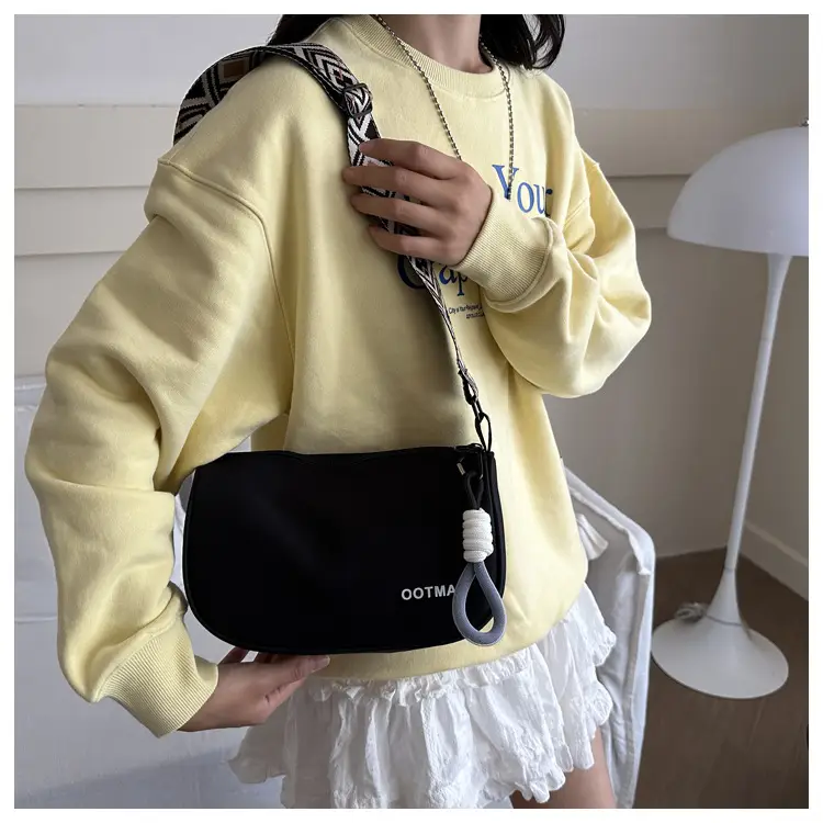 Black Canvas Shoulder Bag for Women 2024 — feature 31